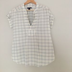GAP plaid shirt. Lightweight with hidden pockets.
